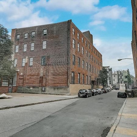 شقة Frontdesk I Carriage Wheel Lofts Apts فيلادلفيا المظهر الخارجي الصورة