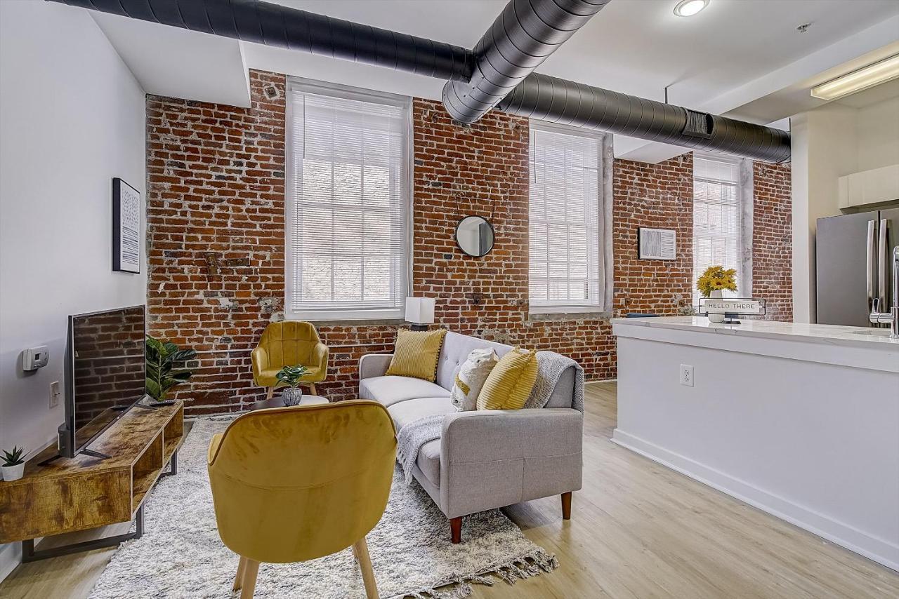 شقة Frontdesk I Carriage Wheel Lofts Apts فيلادلفيا المظهر الخارجي الصورة